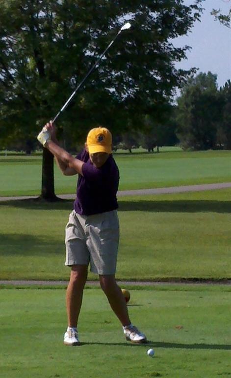 Deb Wilson hits a nice iron shot on #11 placing her in 3rd place in Gross Division.